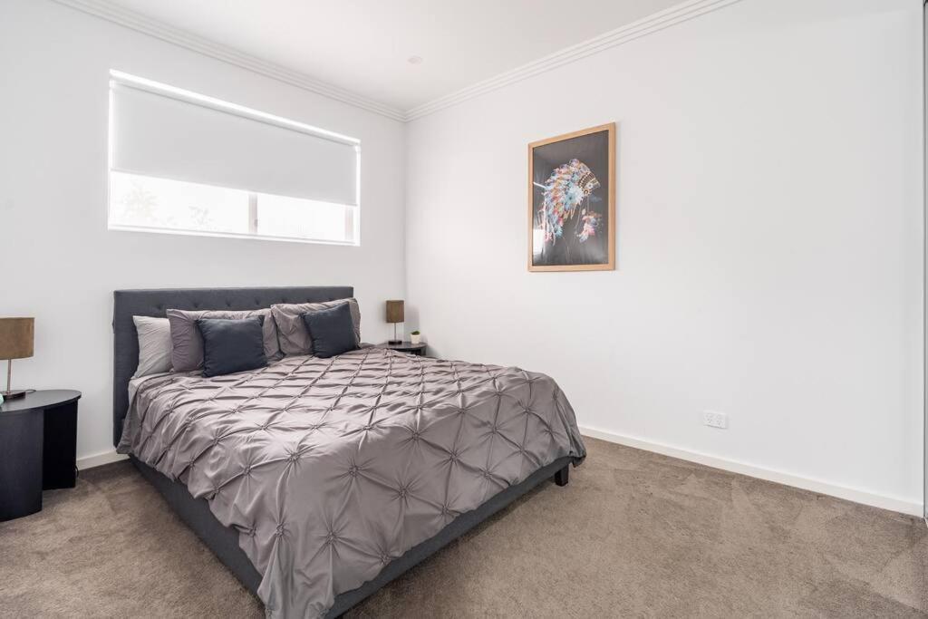 Neat 4 Bedroom In Catherine Fields Narellan Extérieur photo