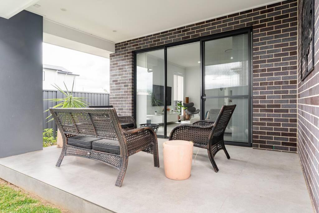 Neat 4 Bedroom In Catherine Fields Narellan Extérieur photo