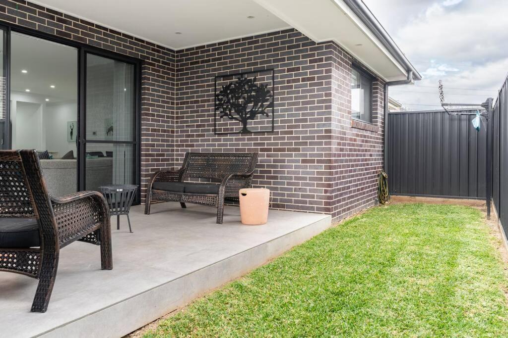 Neat 4 Bedroom In Catherine Fields Narellan Extérieur photo